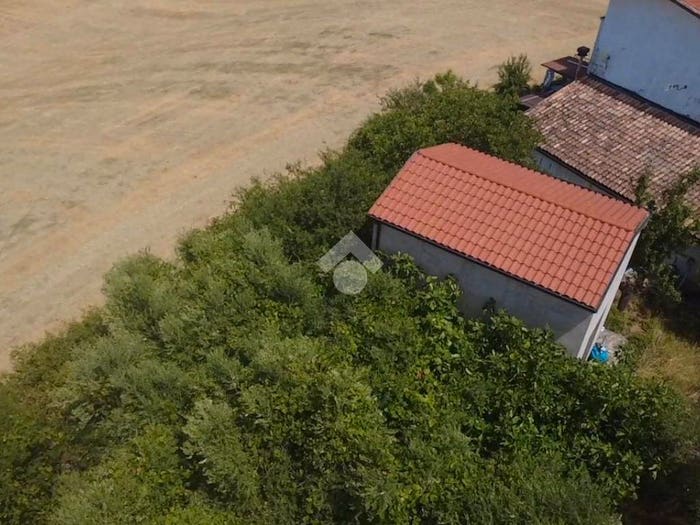 Appartamento bilocale in vendita in Via Casiccio Monte Colombo, Casiccio, Montescudo Montecolombo