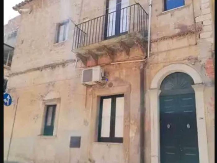 Casa monolocale in vendita in Via Regina Elena, Niscemi