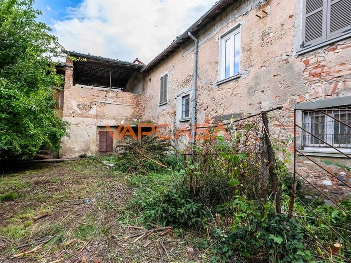 Casa con 6 locali in vendita in via luciano manara, Antegnate