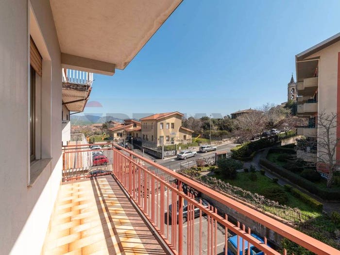 Appartamento con 6 locali in vendita in Via Bonaventura, Centro, Randazzo