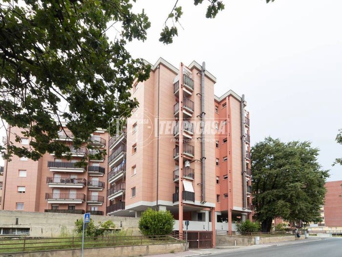 Appartamento quadrilocale in vendita in Via Giovanni Giolitti, Chiugiana La Commenda, Corciano