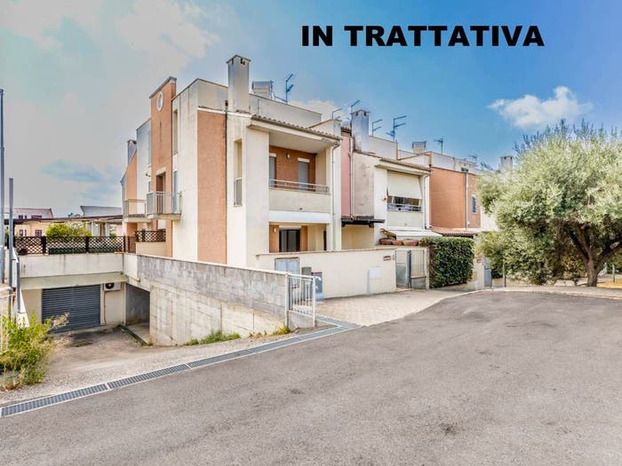 Casa quadrilocale in vendita in Via Madonna degli Angeli, Cecchina, Albano Laziale
