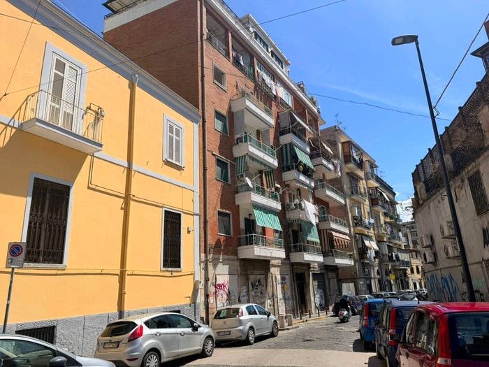 Appartamento trilocale in vendita in Strettola Sant'Anna alle Paludi, Zona Industriale Marina, Napoli