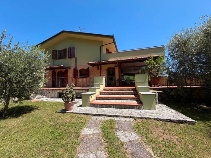 Casa con 6 locali in vendita in Via di Arliano, Nozzano Arliano, Lucca
