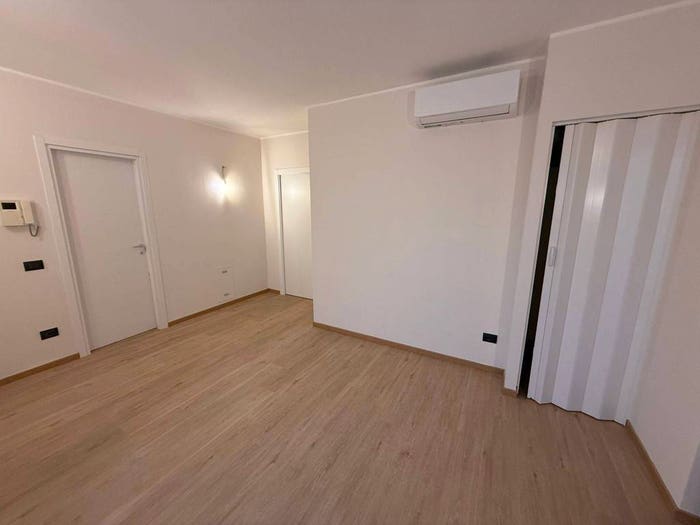Appartamento quadrilocale in vendita in Via Lorenzo Lotto, Brignano Gera d'Adda