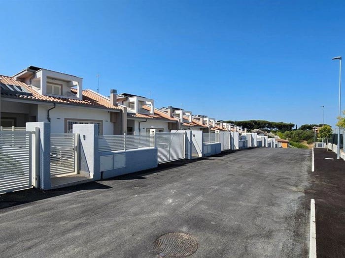 Casa quadrilocale in vendita in Via Gioberti, Tor Lupara, Fonte Nuova