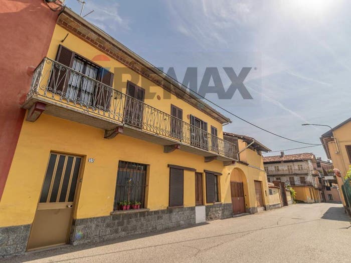 Casa con 6 locali in vendita in via firenze, Chiavazza, Biella