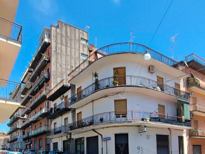 Appartamento con 6 locali in vendita in via Amilcare Ponchielli, Centro Storico, Acireale