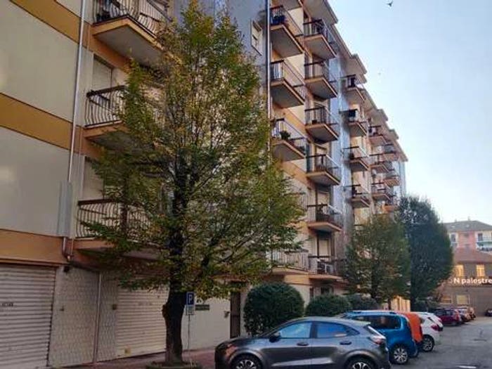 Appartamento con 6 locali in vendita in Via Del Soprano, Centro, Acqui Terme
