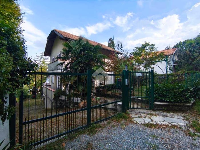 Casa con 6 locali in vendita in Viale dei Tigli, Villaggio Primavera, Avigliana