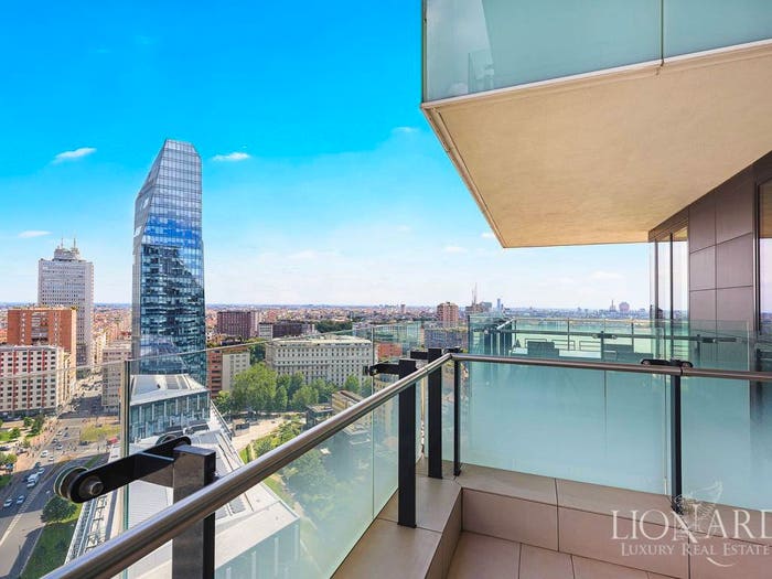 Appartamento trilocale in vendita in Via Joe Colombo, Porta Nuova, Milano