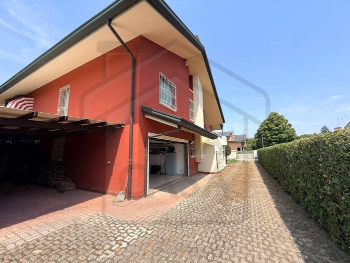 Casa con 5 locali in vendita in Via Moretto da Brescia, Centro, Abano Terme