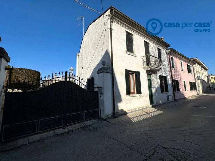 Casa con 5 locali in vendita in Via Retratto, Centro, Adria