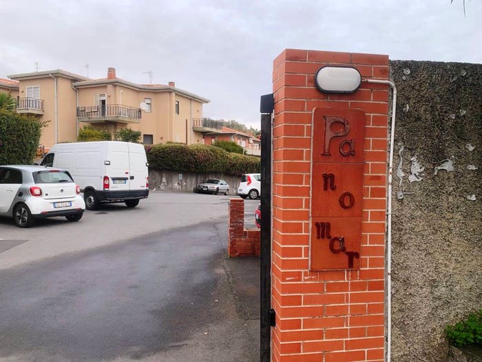 Appartamento bilocale in vendita in Via Acicastello, Ficarazzi Gallinaro, Aci Castello