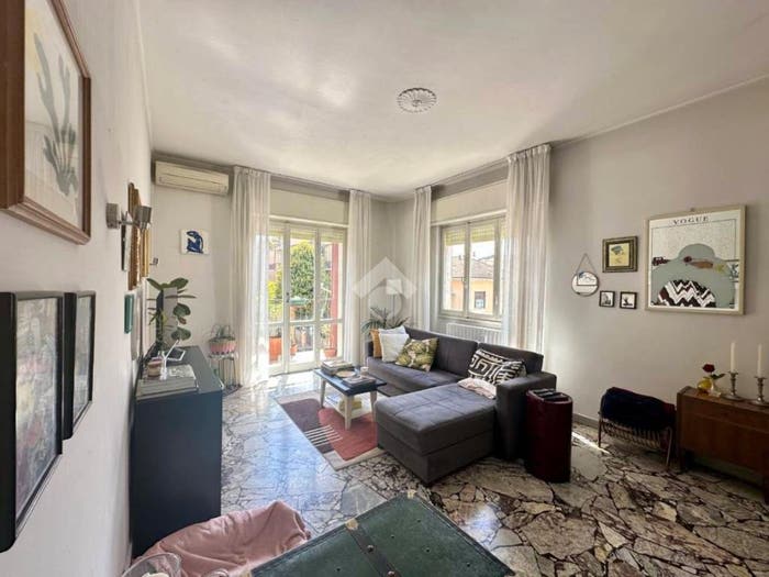 Appartamento trilocale in vendita in Via Bona di Savoia, Città Giardino, Pavia