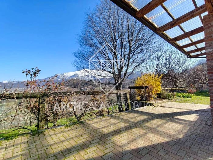 Casa con 6 locali in vendita in Via San Pietro, Centro, Boves