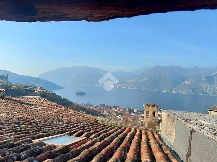 Casa trilocale in vendita in VIA MAZZINI, Centro, Marone