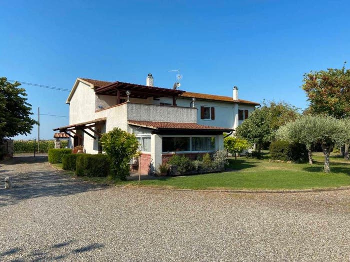 Casa con 6 locali in vendita in Ribolla, Roccastrada