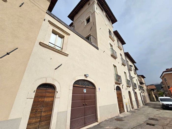 Appartamento trilocale in vendita in Via Antinori snc, Duomo Fontana Luminosa, L'Aquila