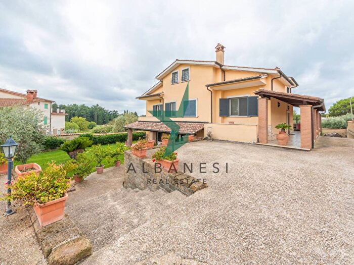 Casa con 6 locali in vendita in Via della Stazione di Cesano, Cesano, Roma