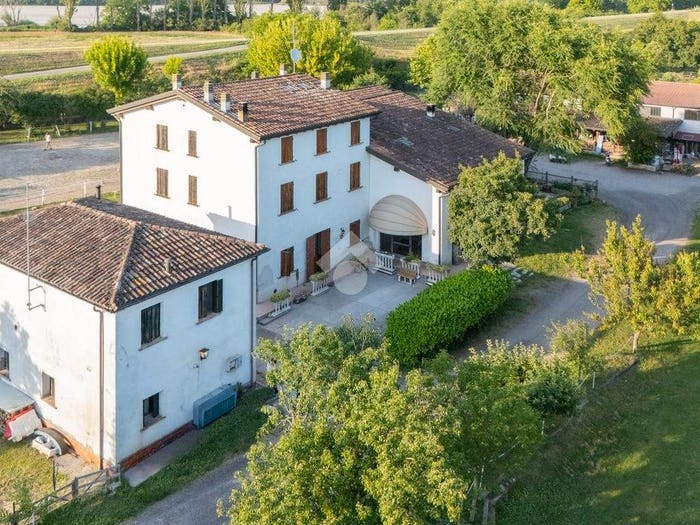 Casa con 6 locali in vendita in Via Fratelli Cervi, Motteggiana