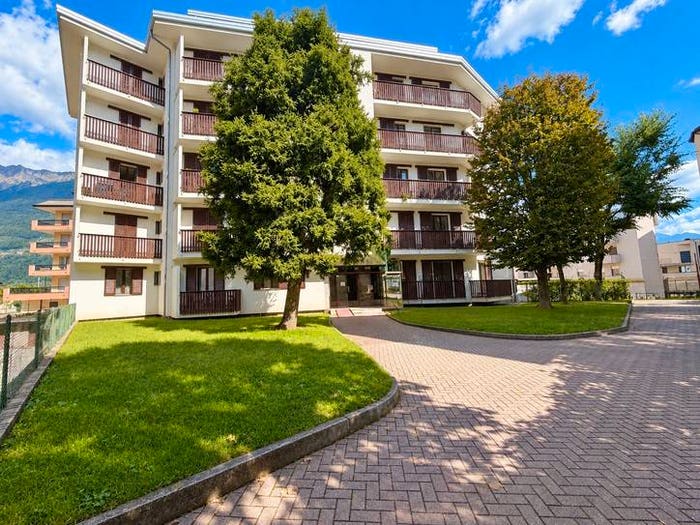 Appartamento quadrilocale in vendita in Via Pietro Paolo Parravicini, Centro, Morbegno