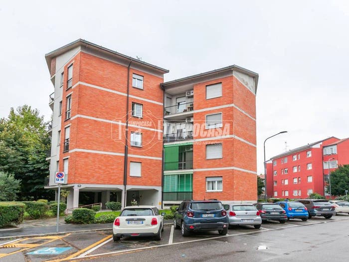 Appartamento trilocale in vendita in Via Val Lagarina, Roserio, Milano