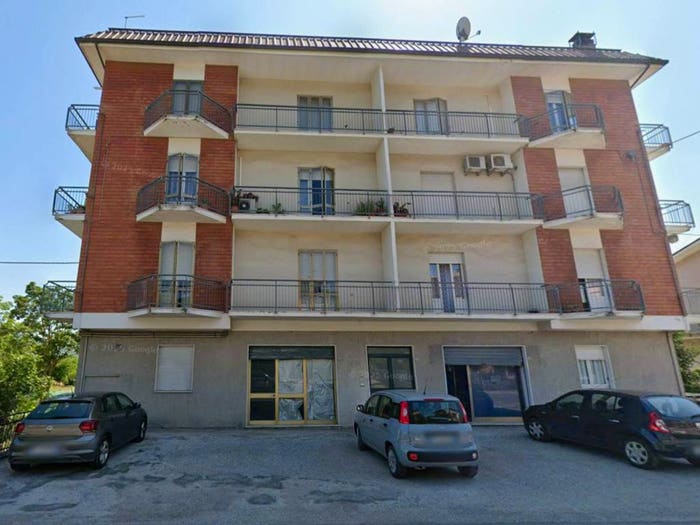 Appartamento con 6 locali in vendita in Viale John e Robert Kennedy, Centro, Fermignano
