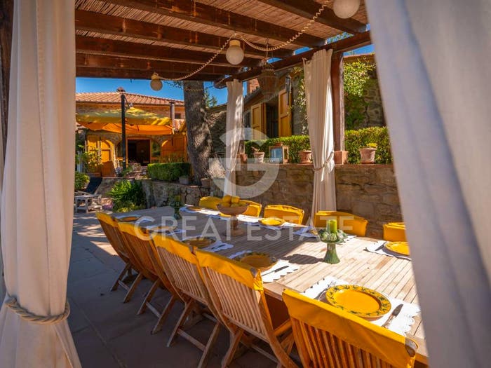 Casa con 6 locali in vendita in Viale Giuseppe Mazzini, Centro, Castiglion Fiorentino