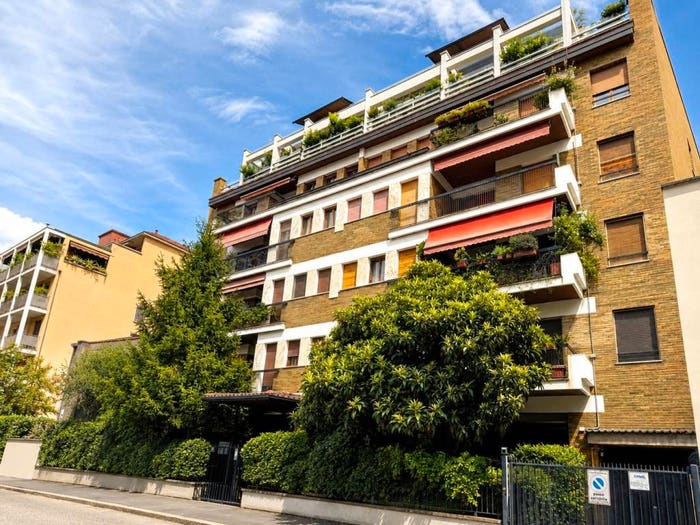 Appartamento con 5 locali in vendita in Via dei Sormani, Dezza, Milano