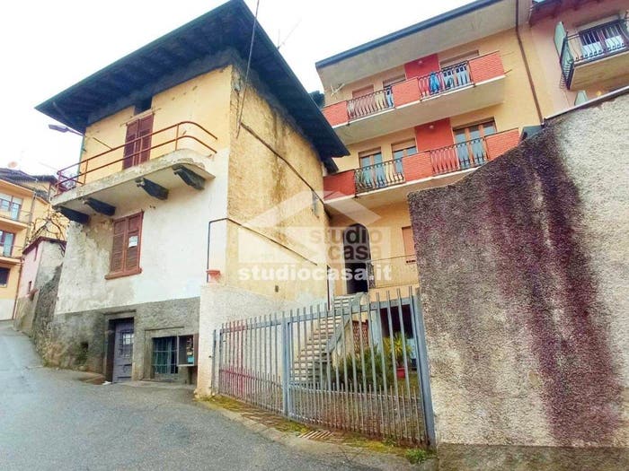 Casa quadrilocale in vendita in Gorno