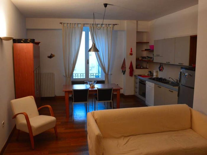 Appartamento trilocale in vendita in Piazza del Plebiscito, Centro Storico, Ancona