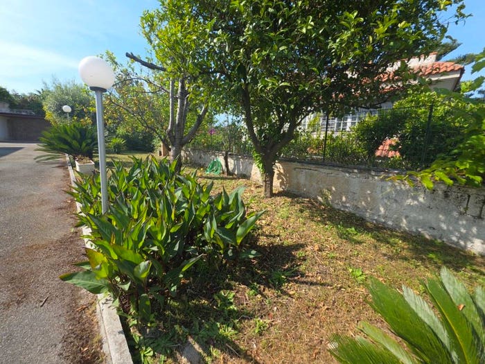 Casa con 6 locali in vendita in Via Monte Nuovo Licola Patria, Località la Schiana Damiani, Pozzuoli