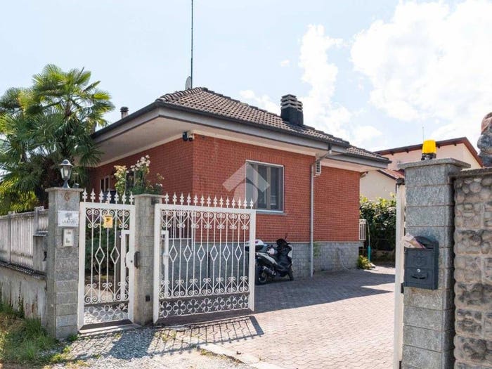 Casa con 6 locali in vendita in Via Alessandro Lamarmora, Centro, Ciriè