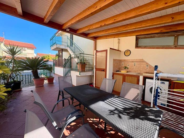 Appartamento quadrilocale in vendita in Via Santa Maria, Tonnarella, Furnari