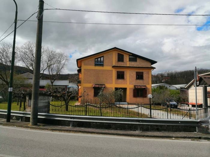 Casa con 6 locali in vendita in Via Pescarole, Sala, Serino