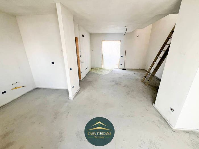 Casa con 5 locali in vendita in Cecina Centro, Cecina