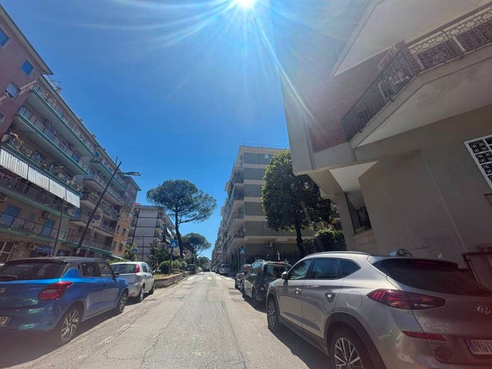 Appartamento quadrilocale in vendita in Via Eduardo Nicolardi, Colli Aminei Capodimonte, Napoli