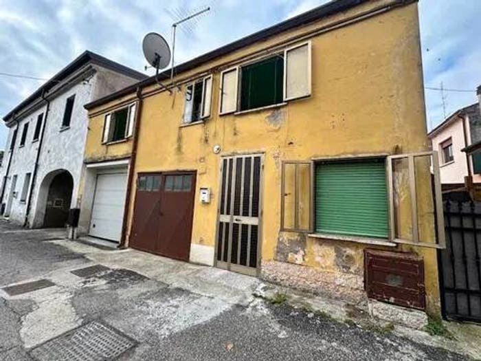 Casa trilocale in vendita in Via Dietro Castello, Centro, Sanguinetto