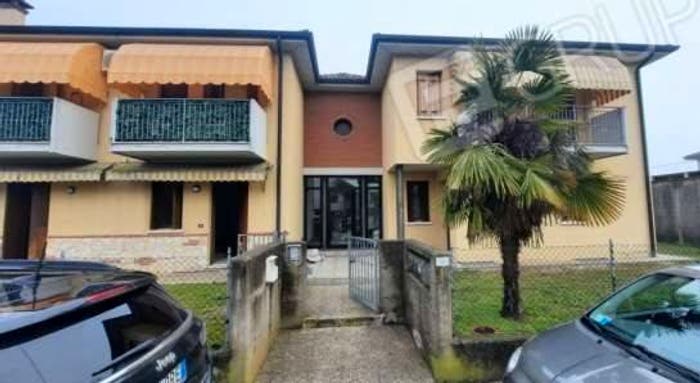 Appartamento quadrilocale in vendita in Via l cappellaro, Centro, Longare