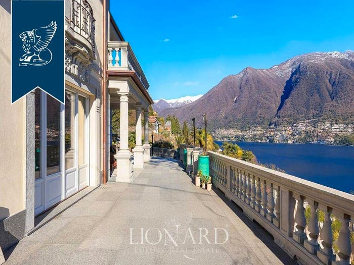 Casa con 6 locali in vendita in Laglio