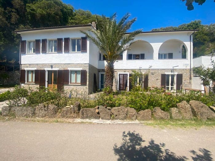 Appartamento trilocale in vendita in Località Campobagnolo, Marciana
