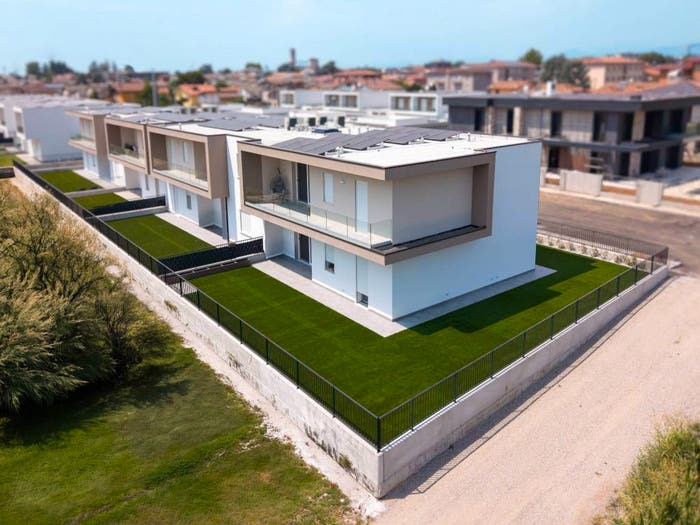 Appartamento quadrilocale in vendita in Via Francesco Petrarca, Chiari