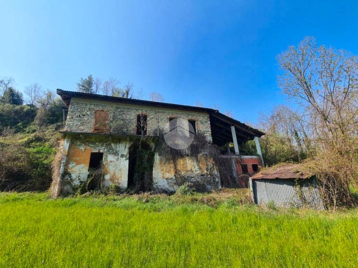 Casa con 5 locali in vendita in Località Troglia, Cuorgnè