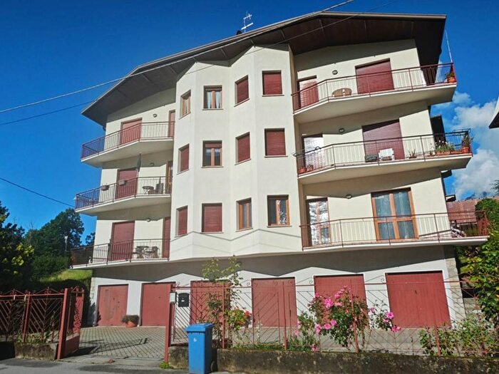 Appartamento quadrilocale in vendita in Via coldogna, Centro, Barzio