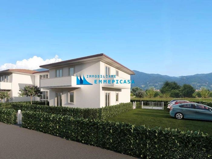 Appartamento trilocale in vendita in Viale RomaVia Rossini, Marina di Massa Centro, Massa