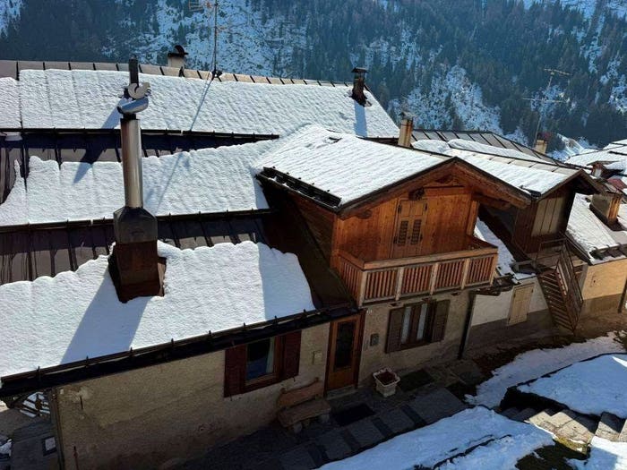 Appartamento con 6 locali in vendita in via Di Pizzano, Fraviano, Vermiglio