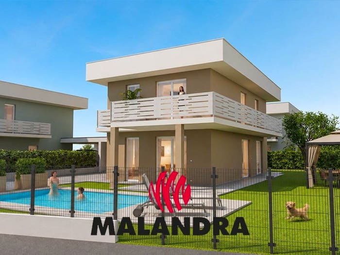 Casa quadrilocale in vendita in Via Alzate, Centro, Oleggio