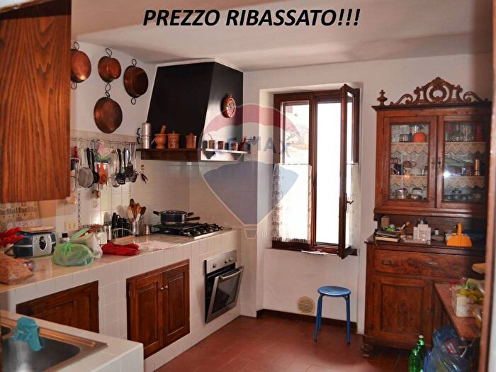Casa con 5 locali in vendita in Tavernelle, Panicale