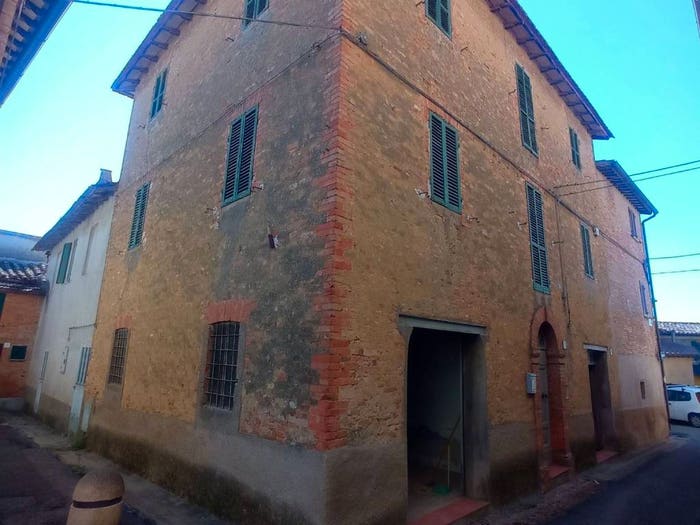 Casa con 6 locali in vendita in Via Indipendenza, Castello Delle Forme, Marsciano